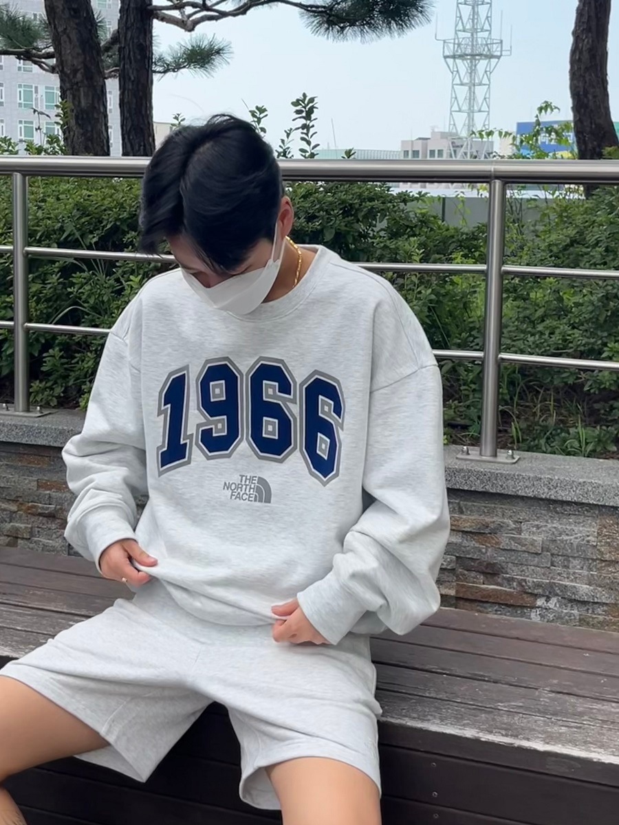 1966 LOGO SWEATSHIRTS 4色 新商品 男女共用 韓国人気 カップルアイテム 肝節期 韓国ファッション ストリートファッション 女性服 冬のファッション