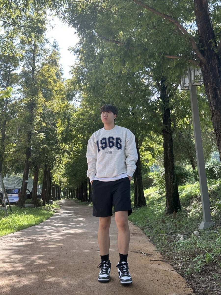 1966 LOGO SWEATSHIRTS 4色 新商品 男女共用 韓国人気 カップルアイテム 肝節期 韓国ファッション ストリートファッション 女性服 冬のファッション