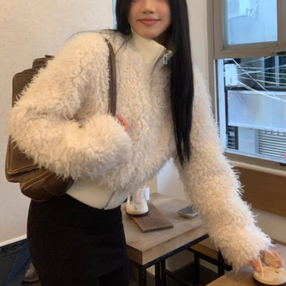 アウター コート ミディアム丈 長袖 前開き ハイネック ファスナー もこもこ かわいい 大人可愛い きれいめ シンプル 上品 おしゃれ かっこいい レトロ ラフ ルーズ こなれ感 個性的 主役級 アウター コート ミディアム丈 長袖 前開き ハイネック ファスナー もこもこ かわいい 大人可愛い きれいめ シンプル 上品 おしゃれ かっこいい レトロ ラフ ルーズ こなれ感 個性的 主役級