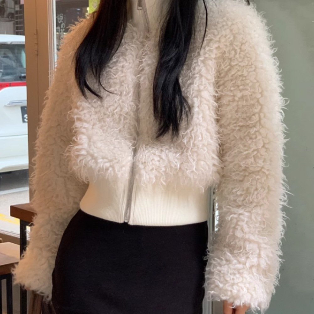 アウター コート ミディアム丈 長袖 前開き ハイネック ファスナー もこもこ かわいい 大人可愛い きれいめ シンプル 上品 おしゃれ かっこいい レトロ ラフ ルーズ こなれ感 個性的 主役級 アウター コート ミディアム丈 長袖 前開き ハイネック ファスナー もこもこ かわいい 大人可愛い きれいめ シンプル 上品 おしゃれ かっこいい レトロ ラフ ルーズ こなれ感 個性的 主役級