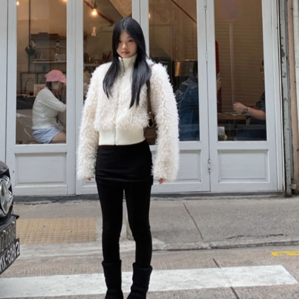 アウター コート ミディアム丈 長袖 前開き ハイネック ファスナー もこもこ かわいい 大人可愛い きれいめ シンプル 上品 おしゃれ かっこいい レトロ ラフ ルーズ こなれ感 個性的 主役級 アウター コート ミディアム丈 長袖 前開き ハイネック ファスナー もこもこ かわいい 大人可愛い きれいめ シンプル 上品 おしゃれ かっこいい レトロ ラフ ルーズ こなれ感 個性的 主役級