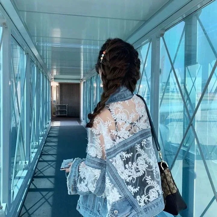 新作 レディース レース 後ろ姿に 透けて デニムジャケット ファッション アウター カジュアル ジャケット AWアウター 新作 レディース レース 後ろ姿に 透けて デニムジャケット ファッション アウター カジュアル ジャケット AWアウター