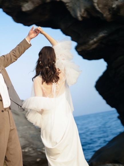 実例写真!2ways トップス+キャミソール 可愛い 前撮り ソフトチュール クレープ生地 ふわふわ 披露宴 前撮り 実例写真!2ways トップス+キャミソール 可愛い 前撮り ソフトチュール クレープ生地 ふわふわ 披露宴 前撮り