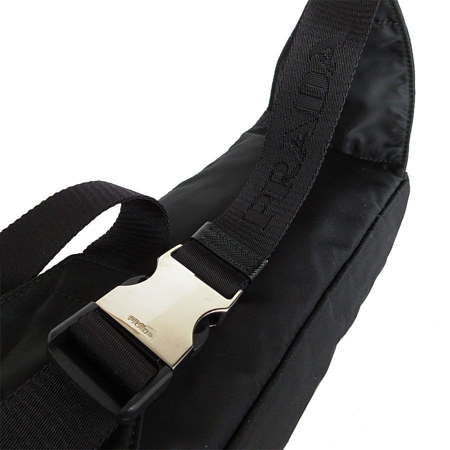 プラダ PRADA ボディバッグ ナイロン ブラック シルバー メンズ s0423f プラダ PRADA ボディバッグ ナイロン ブラック シルバー メンズ s0423f