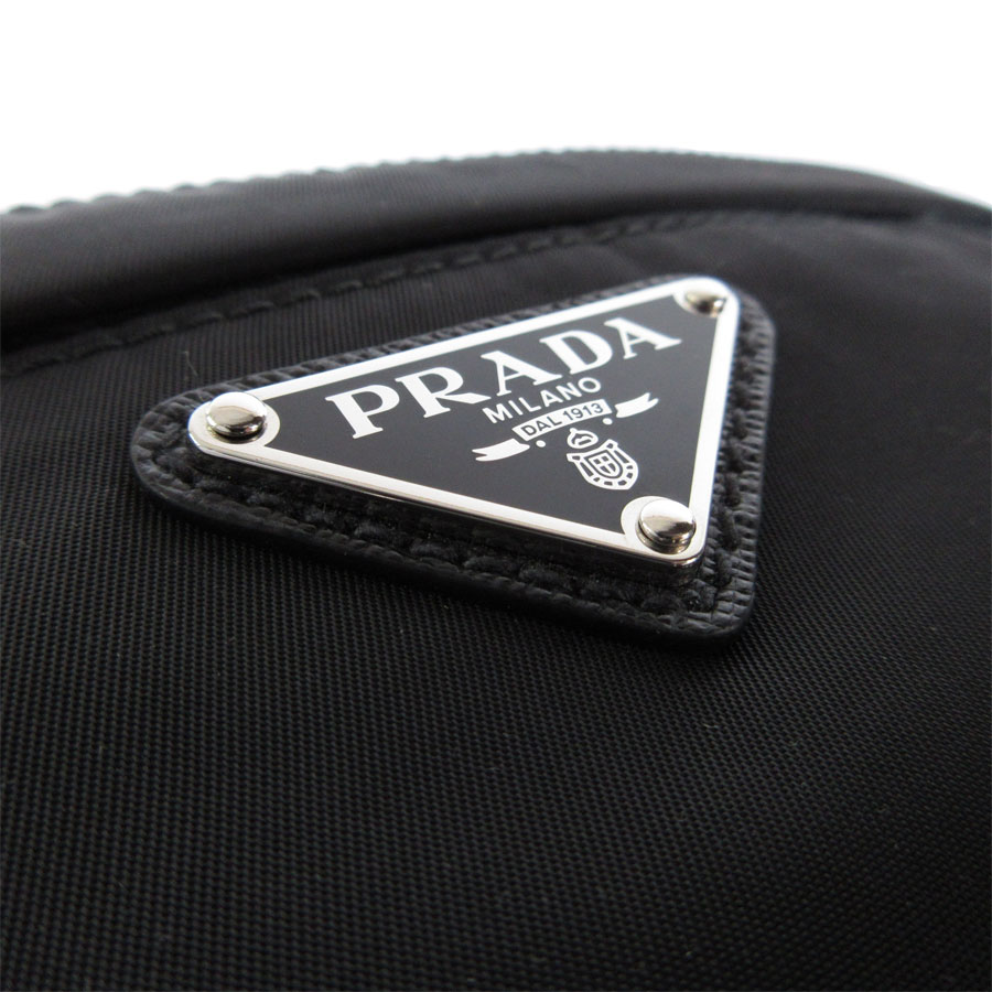 プラダ PRADA ボディバッグ ナイロン ブラック シルバー メンズ s0423f プラダ PRADA ボディバッグ ナイロン ブラック シルバー メンズ s0423f