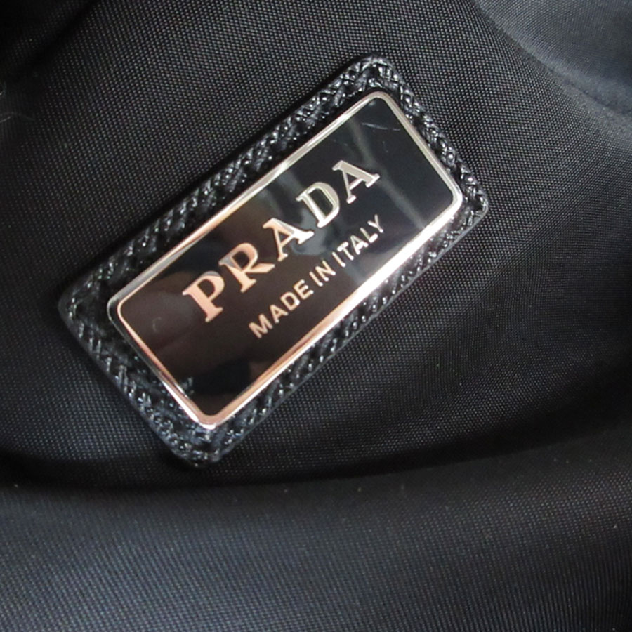 プラダ PRADA ボディバッグ ナイロン ブラック シルバー メンズ s0423f プラダ PRADA ボディバッグ ナイロン ブラック シルバー メンズ s0423f