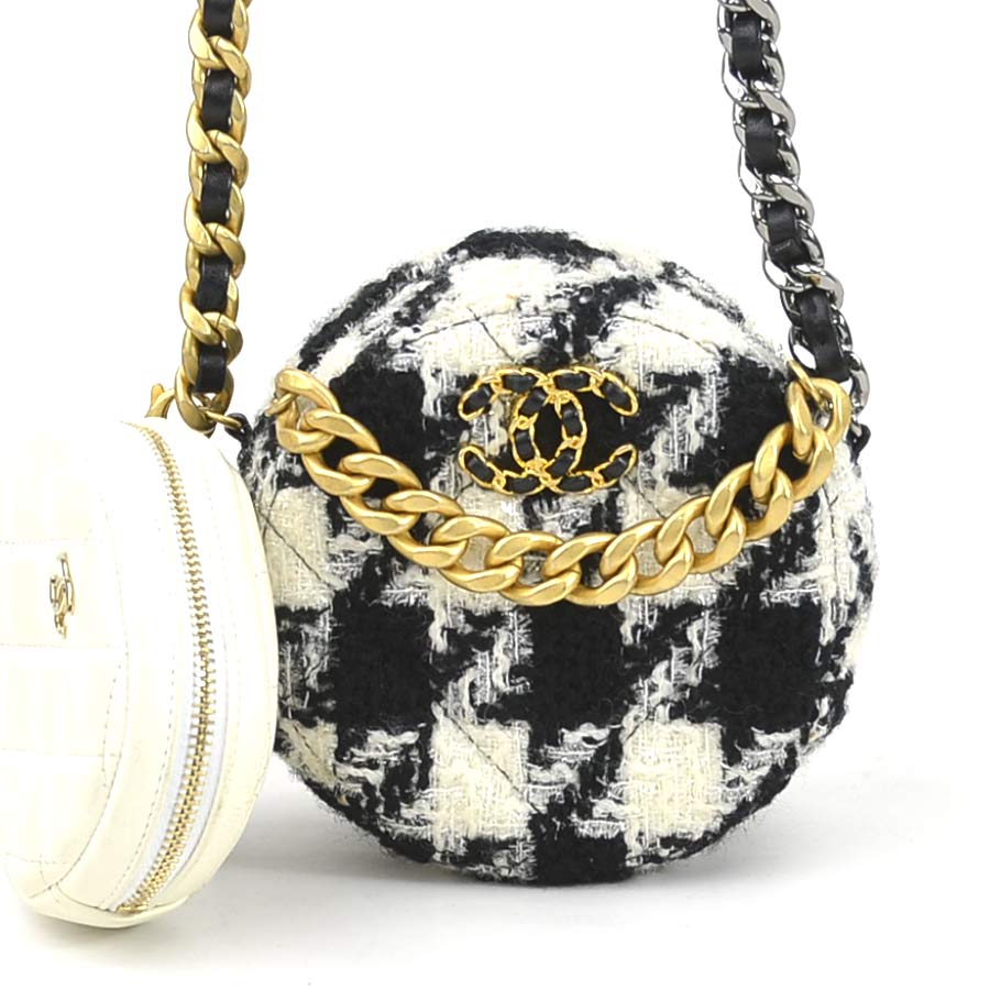 斜め掛けショルダーバッグ ココマーク ツイード/レザー/メタル ホワイト/ブラック/ゴールド/シルバー レディース e57437a pattayablatt.com