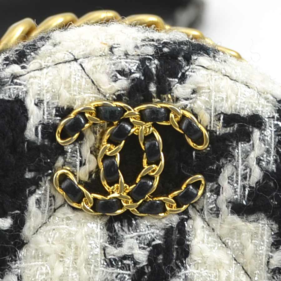 斜め掛けショルダーバッグ ココマーク ツイード/レザー/メタル ホワイト/ブラック/ゴールド/シルバー レディース e57437a pattayablatt.com