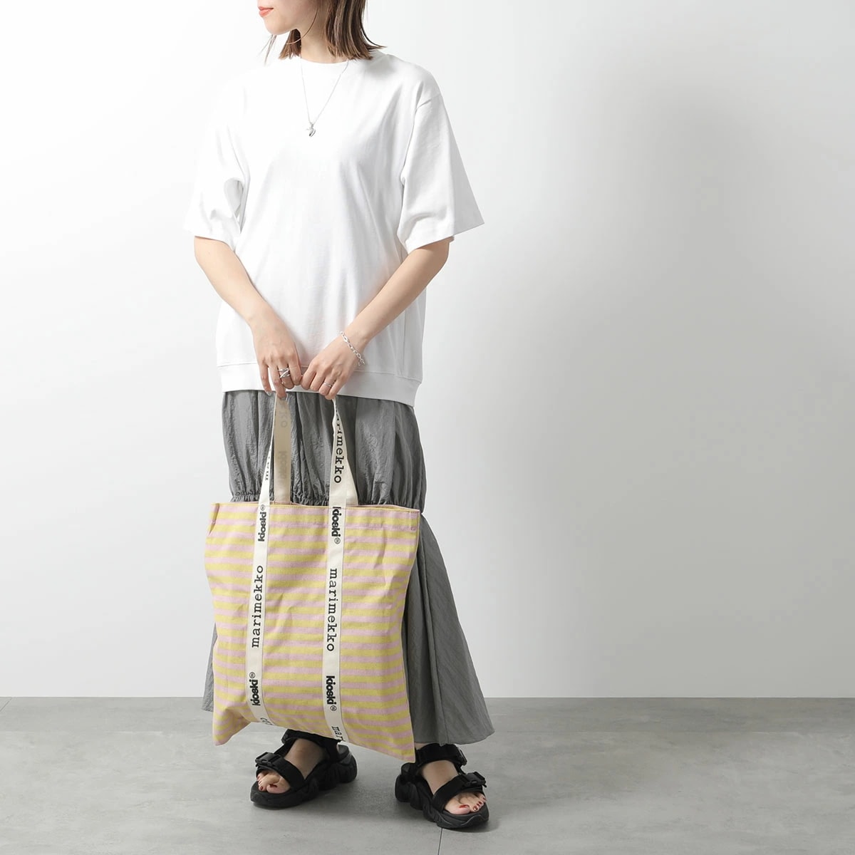 marimekko マリメッコ トートバッグ CARRIER MIDI TASARAITA キャリア ミディ タサライタ 093347 レディース KIOSKI キオスキ ロゴ 鞄 カラー2色 【me