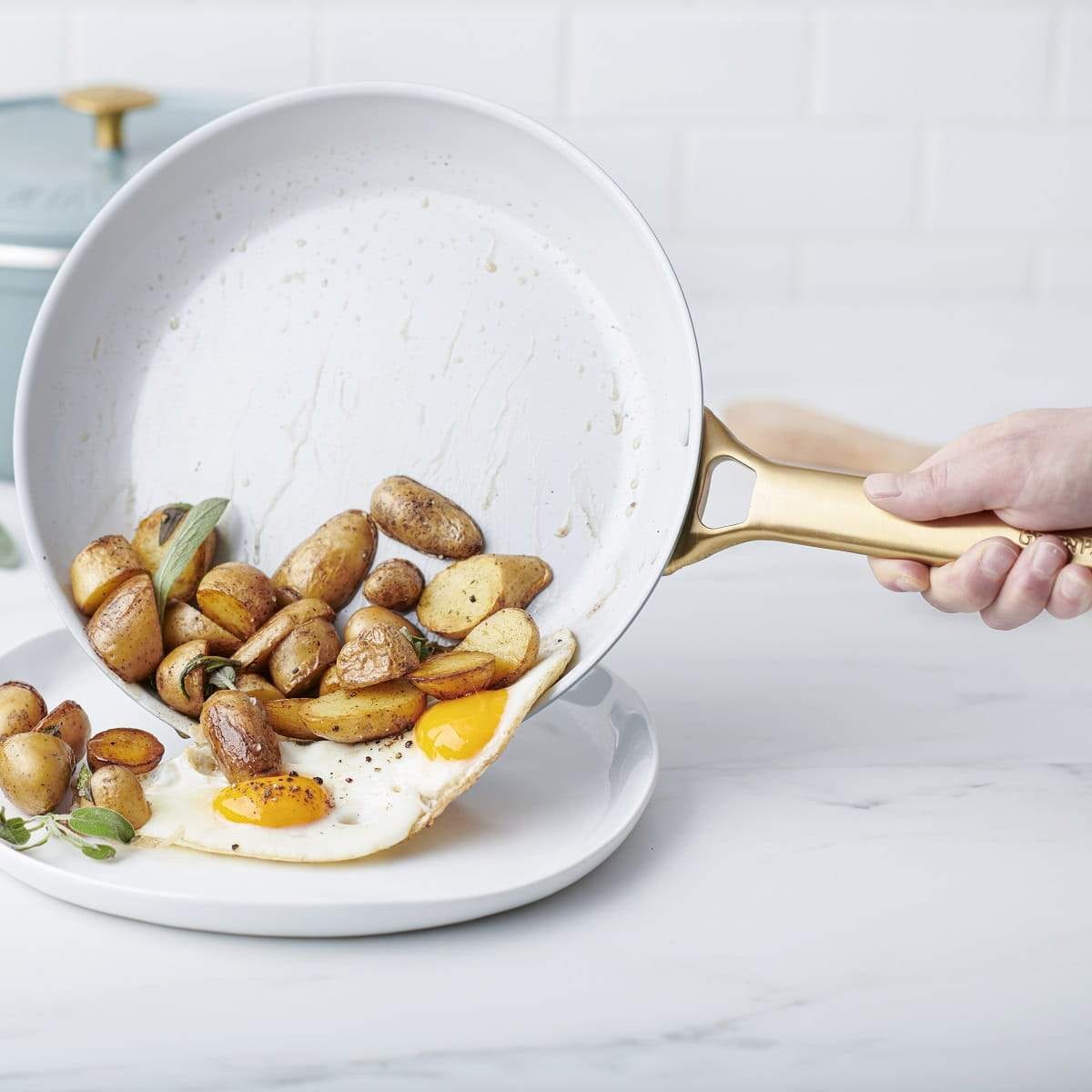 Padova フライパン&中華鍋 (20cm, 24cm, 28cm) 食器洗い機対応 オーブン対応 PFASフリー スモーキーブルー Padova フライパン&中華鍋 (20cm, 24cm, 28cm) 食器洗い機対応 オーブン対応 PFASフリー スモーキーブルー