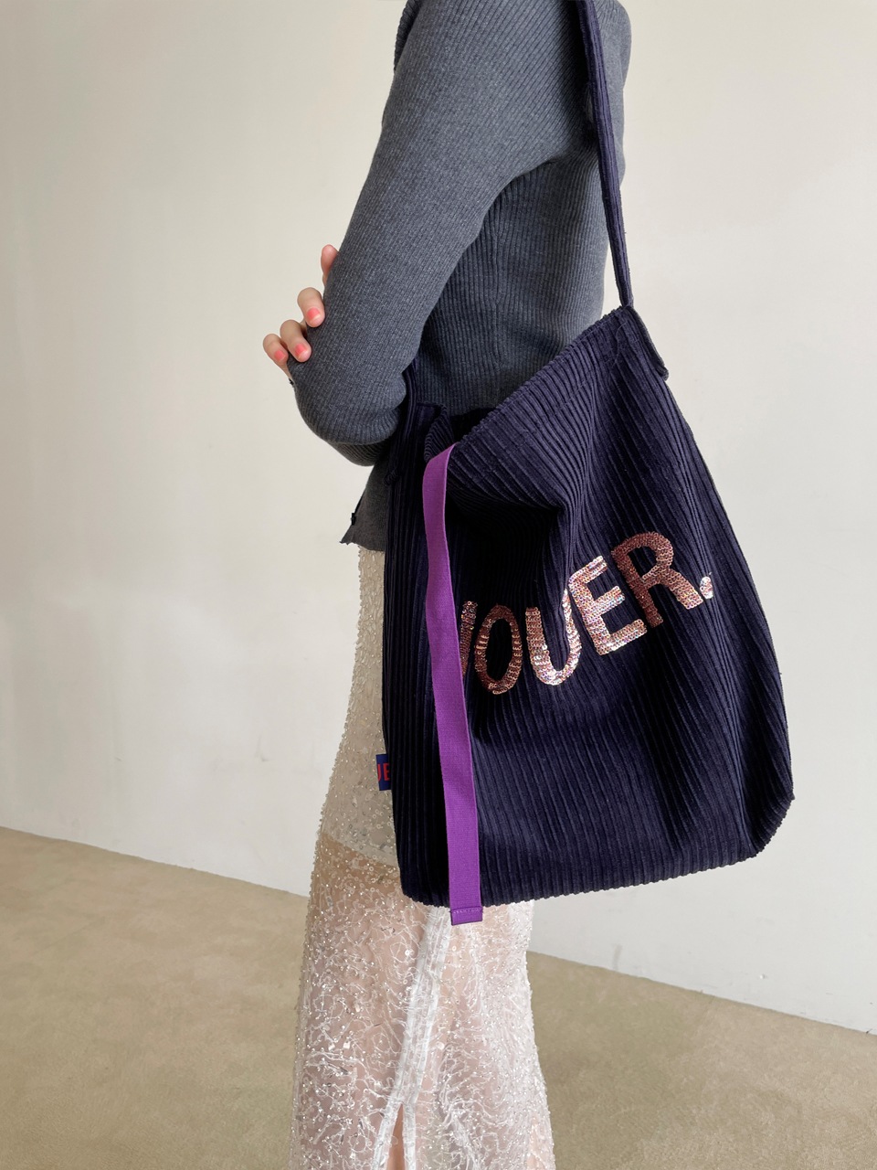 Spangle shoulder bag. corduroy navy.