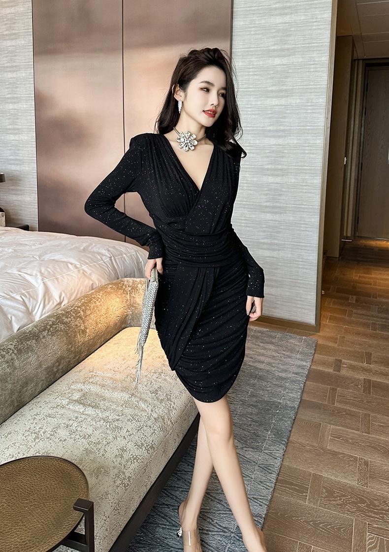 【JY.上品】 キラキラ ショートワンピ セクシー Vネック 秋 タイトスカート デート パーティードレス キャバ 着痩せ 大人 同窓会 披露宴 卒業式 結婚式 演奏会 ウェディング 二次会 発表会