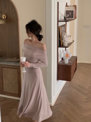 ワンピース デート ワンピドレス 袖あり 長袖 スリム タイト 細身 かわいい 大人可愛い きれいめ シンプル カジュアル 大人 上品 おしゃれ お洒落 主役級 存在感 春 秋 10代 20代 30代 ワンピース デート ワンピドレス 袖あり 長袖 スリム タイト 細身 かわいい 大人可愛い きれいめ シンプル カジュアル 大人 上品 おしゃれ お洒落 主役級 存在感 春 秋 10代 20代 30代