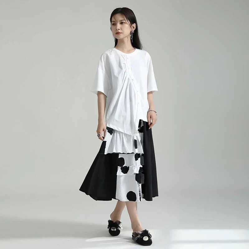 【上品】 ラウンドネック 半袖 Tシャツ 不規則裾 斜めデザイン ドッキング ブラウス レディース おしゃれ 上質 関連商品は店で購入可能 メガ割 【上品】 ラウンドネック 半袖 Tシャツ 不規則裾 斜めデザイン ドッキング ブラウス レディース おしゃれ 上質 関連商品は店で購入可能 メガ割