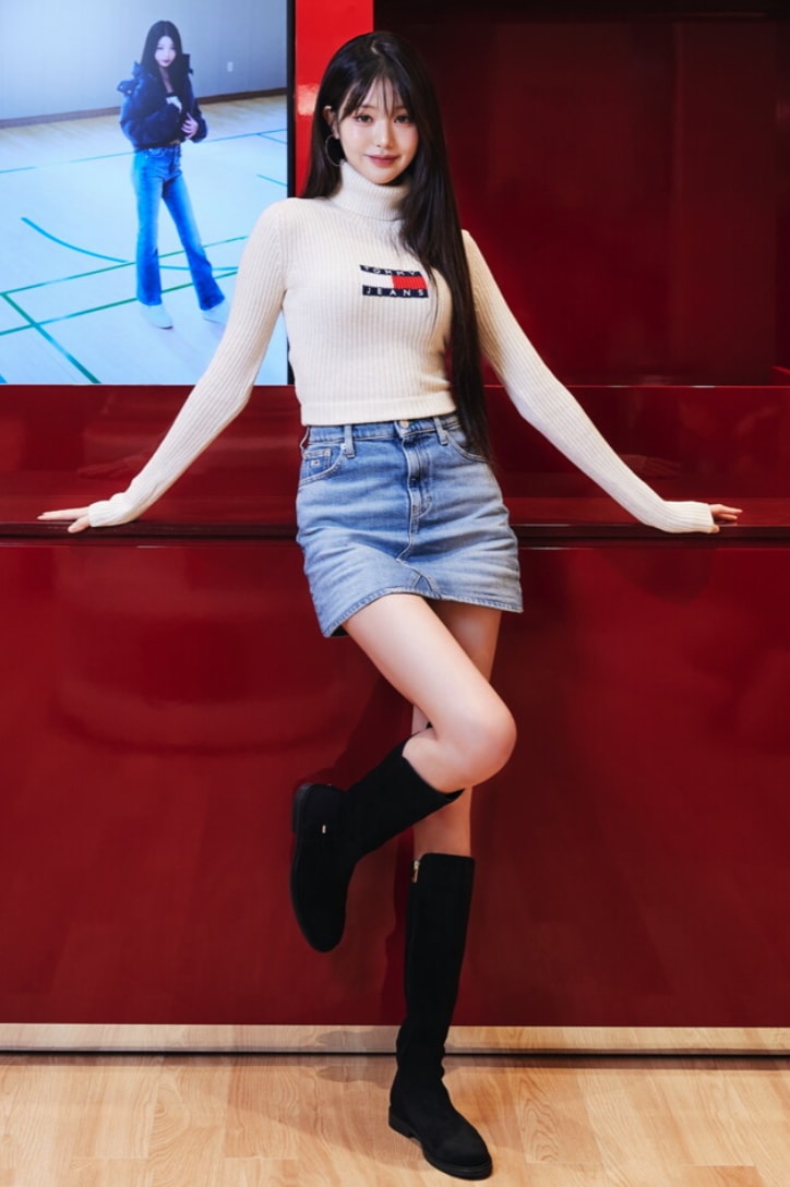 ITZY Mid-Rise Mini Skirt ITZY Mid-Rise Mini Skirt