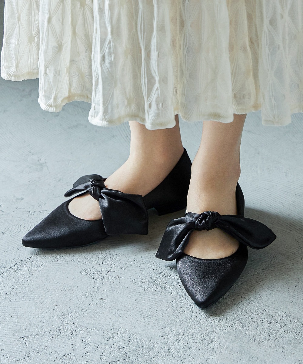 結婚式 パンプス パーティーシューズ サテン リボン フラット バレエシューズ ローヒール 靴 ポインテッドトゥ 歩きやすい らくちん 痛くない 二次会 パーティー フォーマル お呼ばれ 女子会