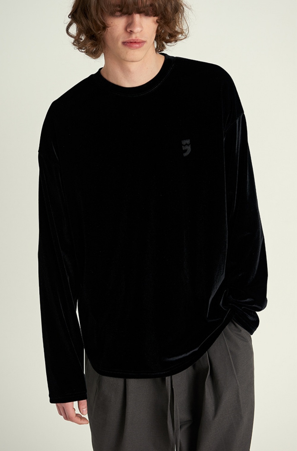 ジョングク着用 ☆DROP-SHOULDER VELVET TEE 男女兼用 人気 BTS ジョングク着用/ DROP-SHOULDER VELVET TEE /ユニセックス