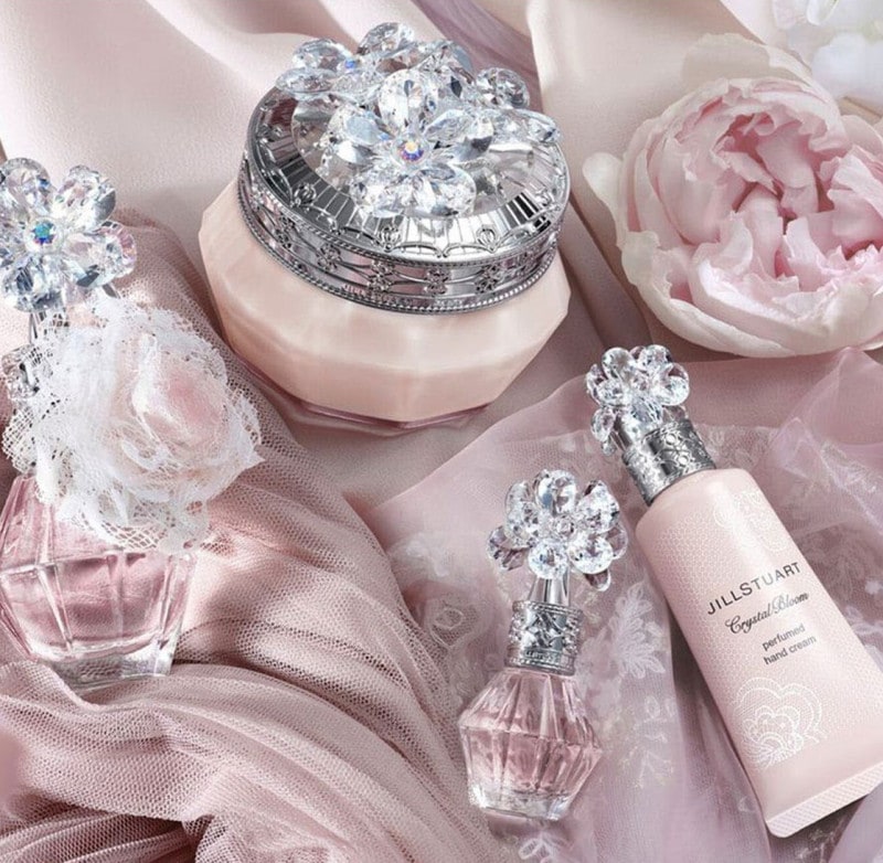 クリスタルブルームパフュームドボディクリーム150ml クリスタルブルームパフュームドボディクリーム150ml