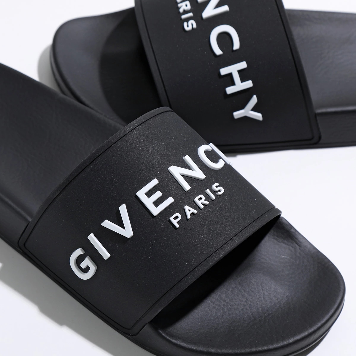GIVENCHY ジバンシィ サンダル SLIDE FLAT SANDALS BE3004E1UM レディース フラット シャワーサンダル スポーツ スポサン ロゴ シューズ 靴 100/BLANC【 GIVENCHY ジバンシィ サンダル SLIDE FLAT SANDALS BE3004E1UM レディース フラット シャワーサンダル スポーツ スポサン ロゴ シューズ 靴 100/BLANC【