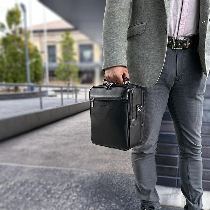 ショルダーバッグ 軽量 縦型 肩掛け メンズ ブランド ANDY HAWARD 16482 B5用紙サイズ収納 手持ちバンドル 黒 ２層 2WAY 冠婚葬祭 通勤 外出 鞄倶楽部