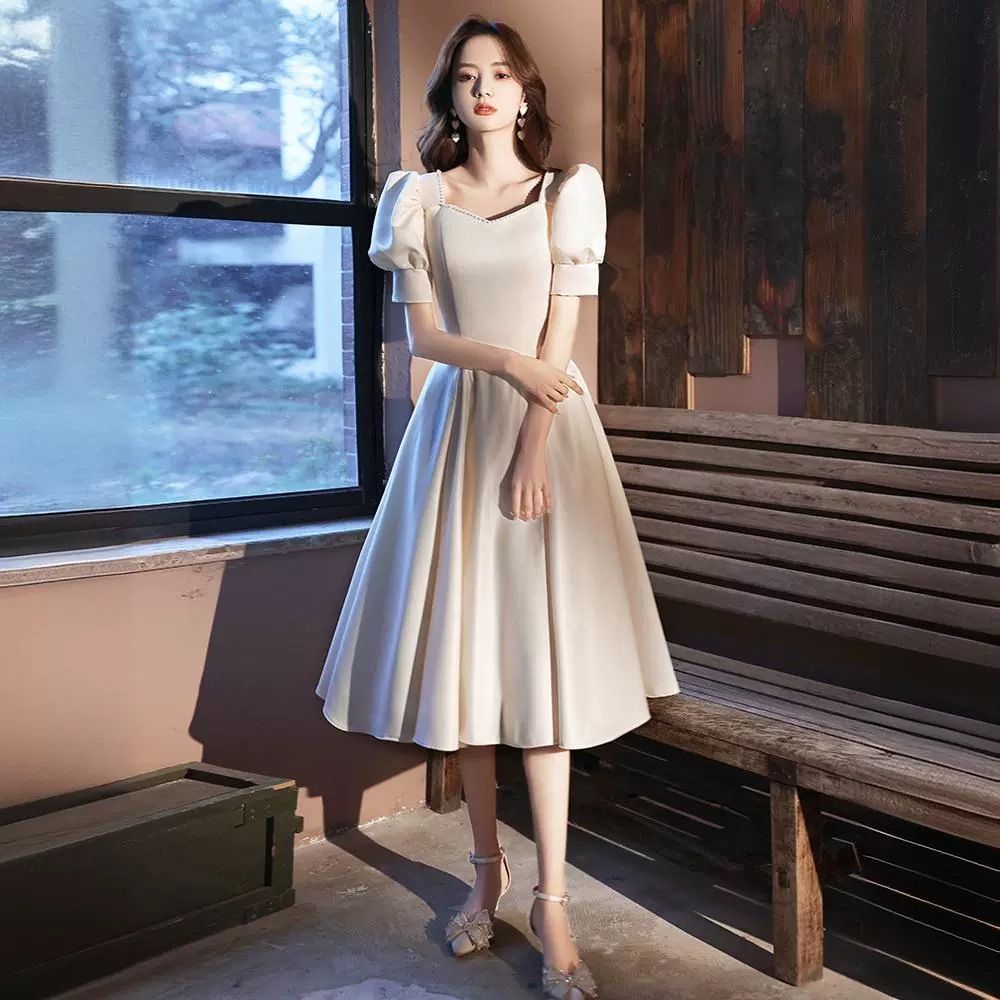 宴会イブニングドレス 2024 新しいライトシャンパンサテンパフスリーブロングドレスホストアート試験コーラスドレス 宴会イブニングドレス 2024 新しいライトシャンパンサテンパフスリーブロングドレスホストアート試験コーラスドレス