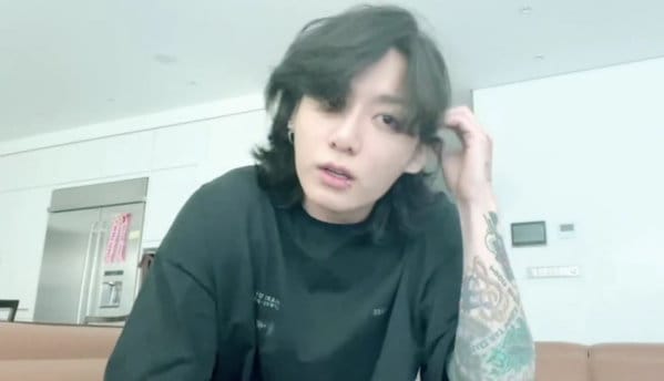 FLARE UP BTS ジョングク着用オーバーサイズTシャツ Mサイズ 楽天市場】☆送料無料☆BTSジョングク着用[FLARE UP] Reversible