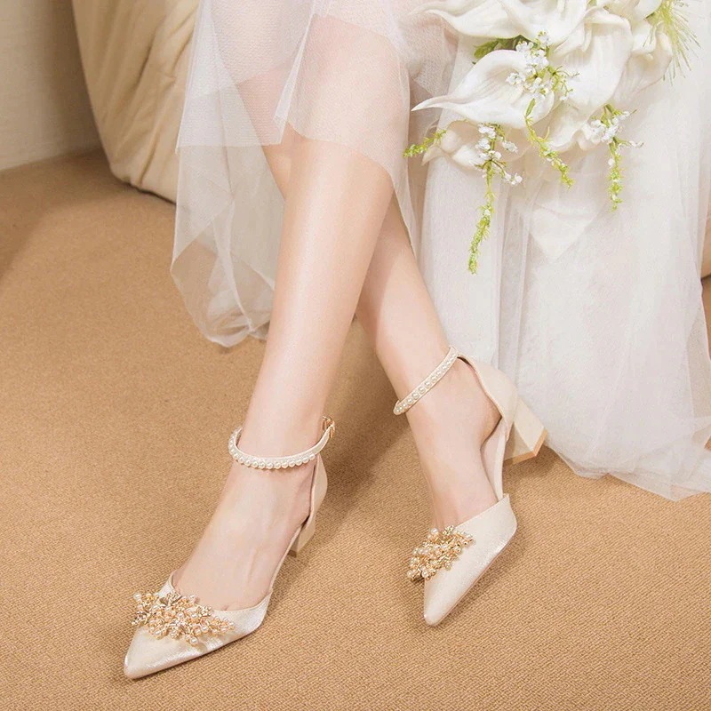 【急速出荷!】のハイヒールとがったを合わせる ファッションのハイヒールかかと太いかかと真珠