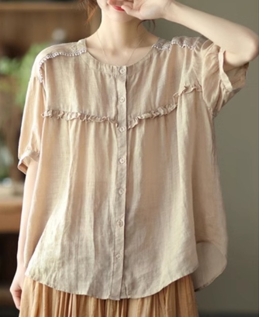 トップス モテアイテム 可愛い サイズ豊富 大きいサイズ シャツ ブラウス 半袖 ラウンドネック 襟なし Aライン ボタン フリル 透け感 通気性 ギャザー ギャザー使い 薄手 かわいい トップス モテアイテム 可愛い サイズ豊富 大きいサイズ シャツ ブラウス 半袖 ラウンドネック 襟なし Aライン ボタン フリル 透け感 通気性 ギャザー ギャザー使い 薄手 かわいい