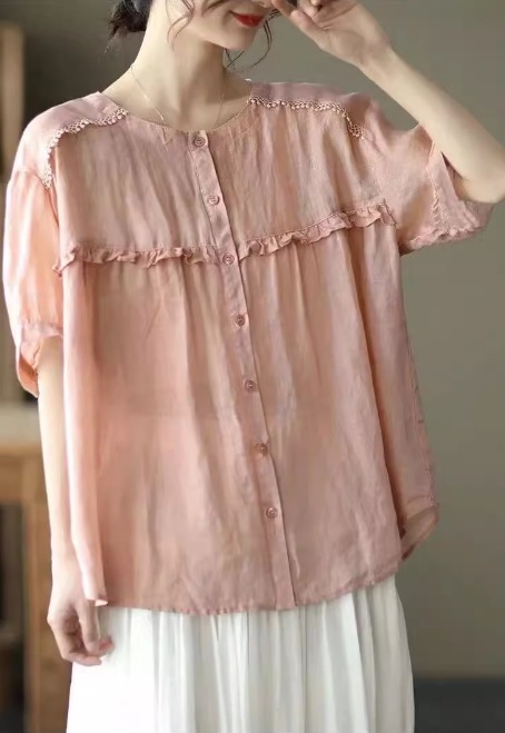 トップス モテアイテム 可愛い サイズ豊富 大きいサイズ シャツ ブラウス 半袖 ラウンドネック 襟なし Aライン ボタン フリル 透け感 通気性 ギャザー ギャザー使い 薄手 かわいい トップス モテアイテム 可愛い サイズ豊富 大きいサイズ シャツ ブラウス 半袖 ラウンドネック 襟なし Aライン ボタン フリル 透け感 通気性 ギャザー ギャザー使い 薄手 かわいい