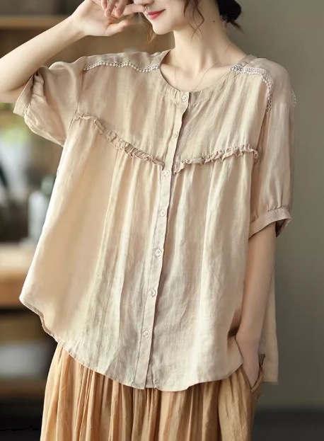 トップス モテアイテム 可愛い サイズ豊富 大きいサイズ シャツ ブラウス 半袖 ラウンドネック 襟なし Aライン ボタン フリル 透け感 通気性 ギャザー ギャザー使い 薄手 かわいい トップス モテアイテム 可愛い サイズ豊富 大きいサイズ シャツ ブラウス 半袖 ラウンドネック 襟なし Aライン ボタン フリル 透け感 通気性 ギャザー ギャザー使い 薄手 かわいい