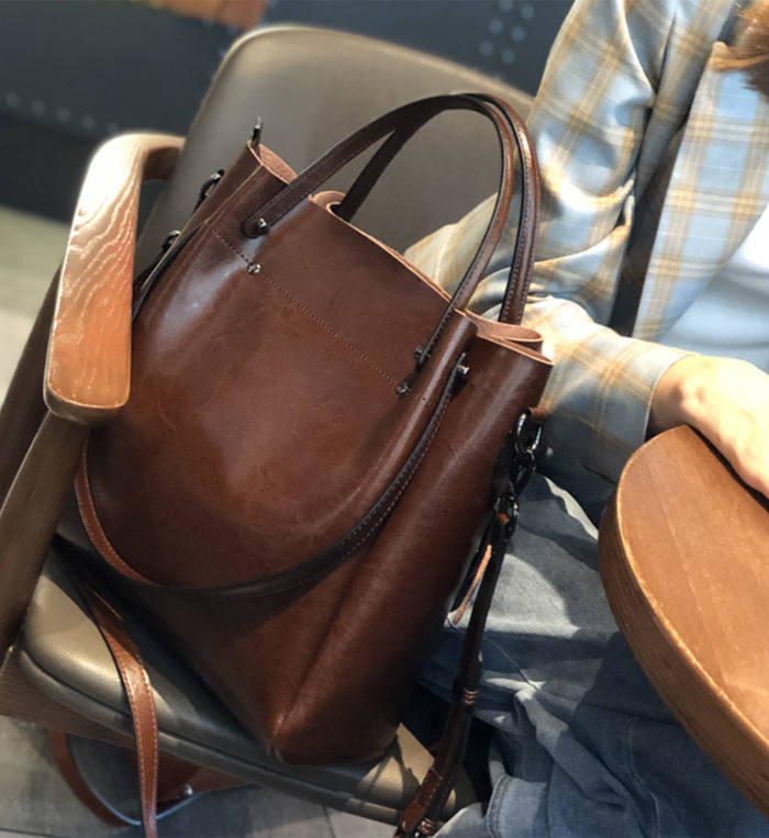 今だけ!トートバッグ 本革 レディース a4 通勤 大きめ ファスナー付き A4対応 2way ハンドバッグ 牛革 通勤バッグ トートバッグ 大容量 弁当 光沢 収納 大きめ 年中 大人 本革バッグ 今だけ!トートバッグ 本革 レディース a4 通勤 大きめ ファスナー付き A4対応 2way ハンドバッグ 牛革 通勤バッグ トートバッグ 大容量 弁当 光沢 収納 大きめ 年中 大人 本革バッグ