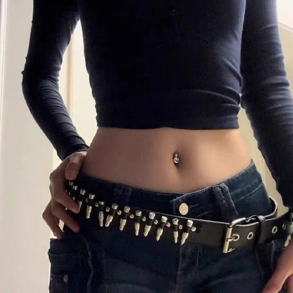 Qoo10] ベルト パンク ハトメベルト 銃弾 地雷