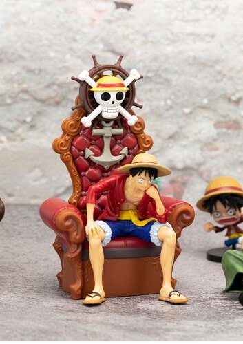 Qoo10] ワンピース 正規品 貯金箱 ルフィ フィ