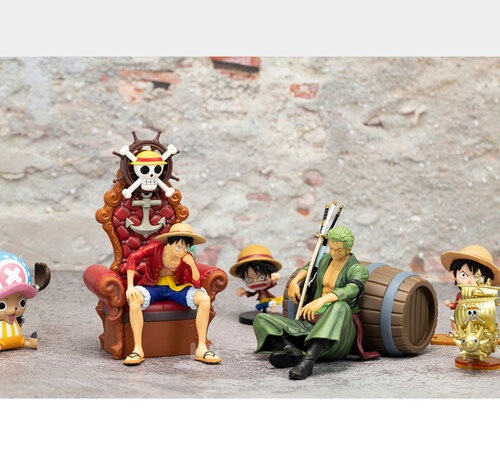 Qoo10] ワンピース 正規品 貯金箱 ルフィ フィ