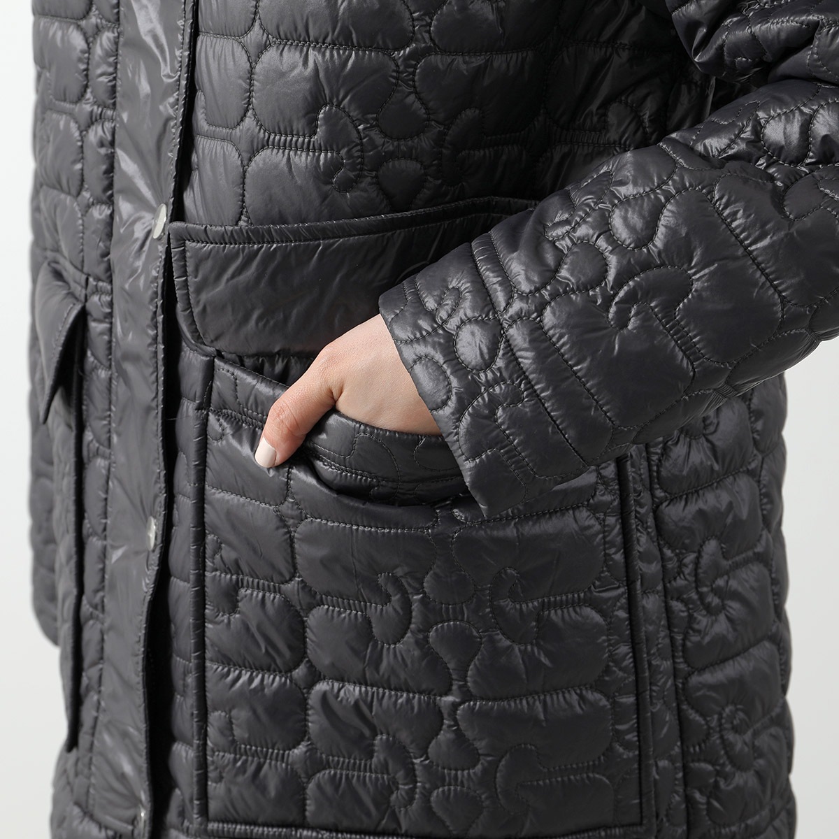 GANNI ガニー キルティングジャケット Shiny Quilt Midi Jacket W0343 W0397 レディース ブルゾン 中綿 軽量 ミディ丈 カラー2色 GANNI ガニー キルティングジャケット Shiny Quilt Midi Jacket W0343 W0397 レディース ブルゾン 中綿 軽量 ミディ丈 カラー2色