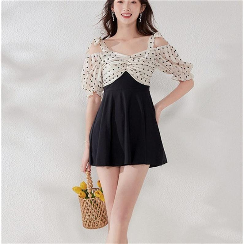 【急速出荷!】レディース 水着 ワンピース水着 女性 ビーチウェア 半袖 ドット柄 黒 イベント 旅行 インナーパンツ付き 水泳 海辺 夏 可愛い 女子水着 ポイントの使用 【急速出荷!】レディース 水着 ワンピース水着 女性 ビーチウェア 半袖 ドット柄 黒 イベント 旅行 インナーパンツ付き 水泳 海辺 夏 可愛い 女子水着 ポイントの使用