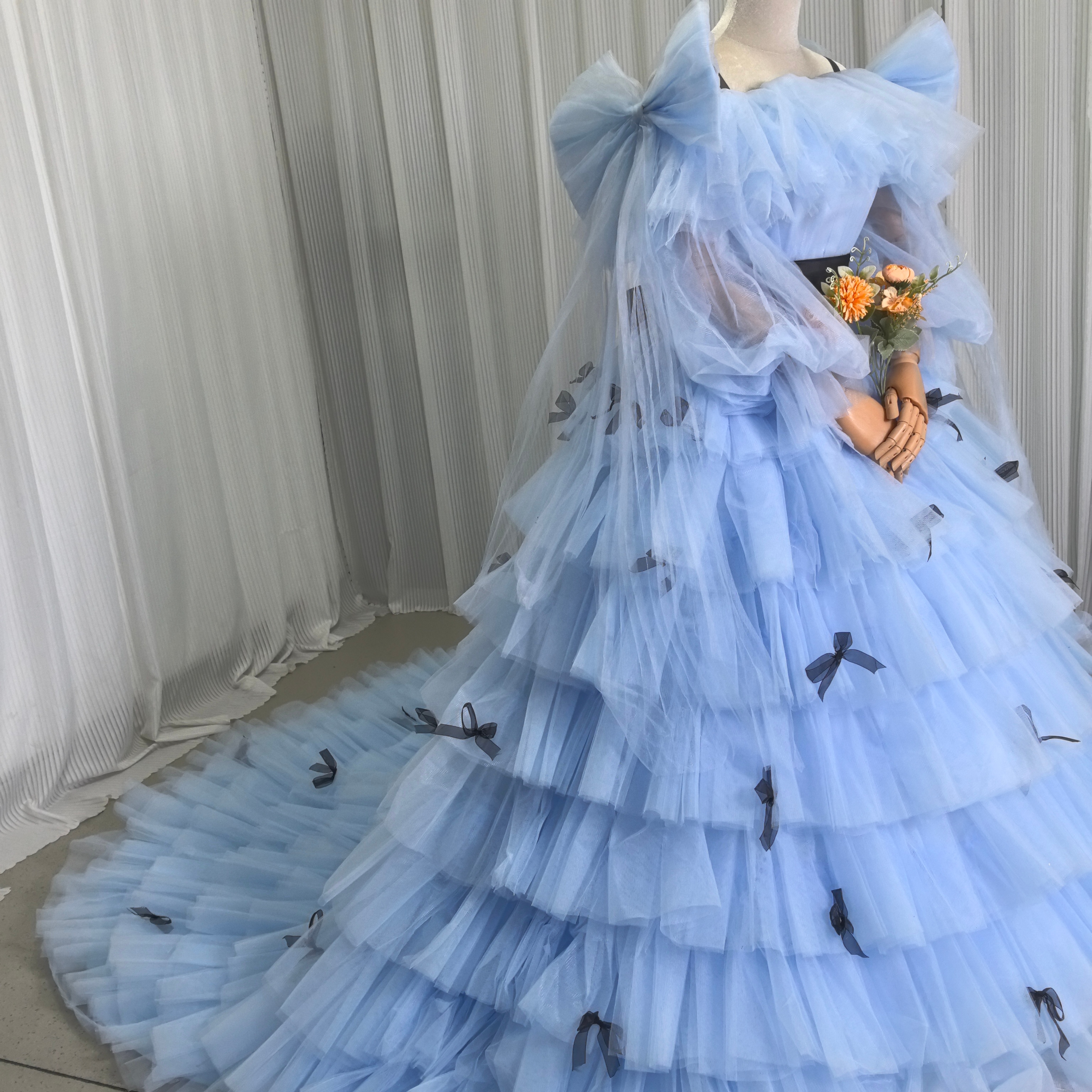 カラードレス ブルー ベアトップ ティアードのドレス リボン 姫袖 プリンセスライン チュールドレス 花嫁_6