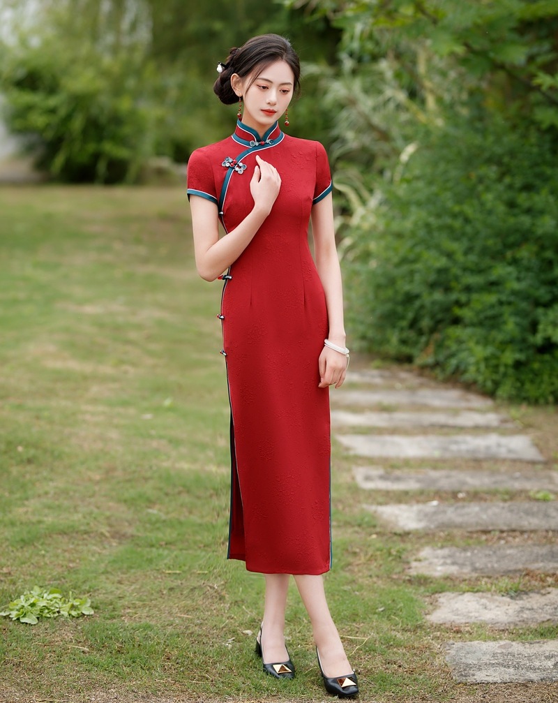 ワンピースドレスドレス女性のための赤い長いチョンサム2025レトロなスタイルの若い女の子の毎日のスリムでエレガントなドレス ワンピースドレスドレス女性のための赤い長いチョンサム2025レトロなスタイルの若い女の子の毎日のスリムでエレガントなドレス