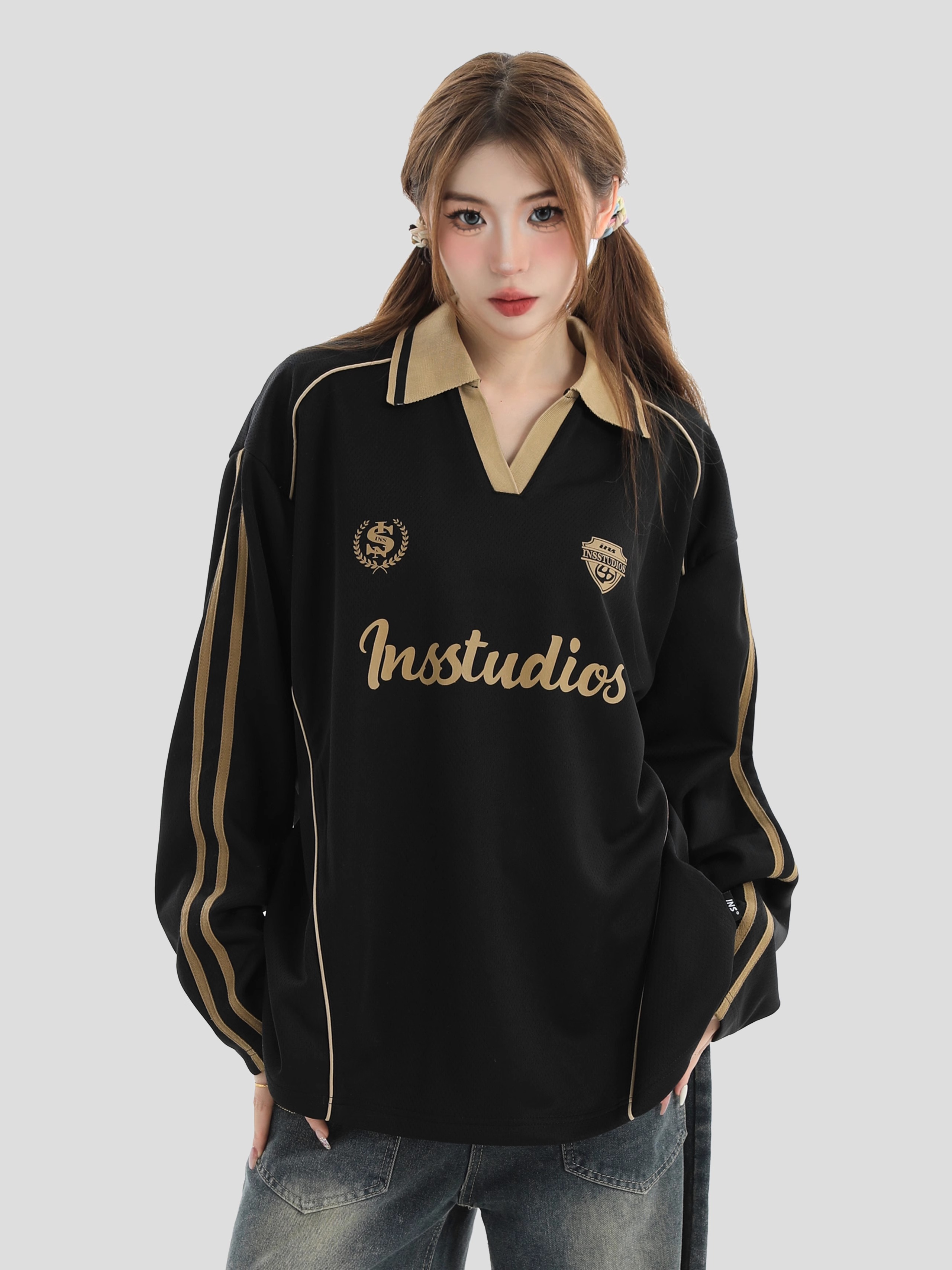 2025秋冬 トップスバイカラー長袖TシャツかわいいVネックK-POP黑白レディース韓国風ロゴルーズゆったりカジュアルおしゃれサイズ袖グラフィックシルエットファッション系サイドシャツフット春スポーツT_2