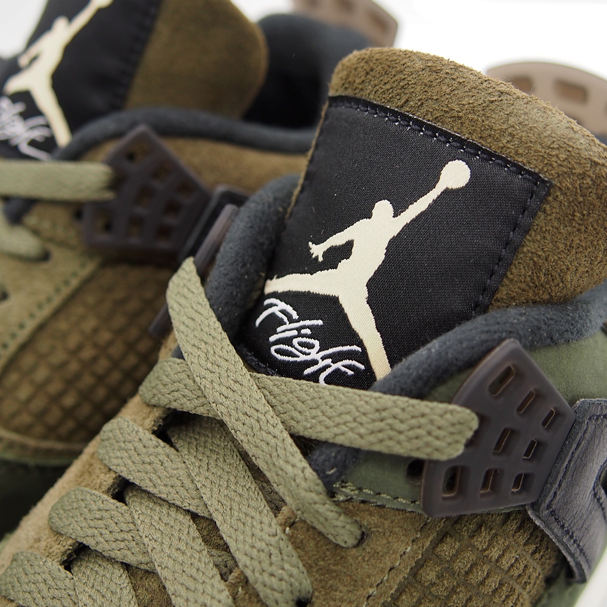 AIR JORDAN 4 RETRO SE CRAFT MEDIUM OLIVE/PALE VANILLA メンズ
