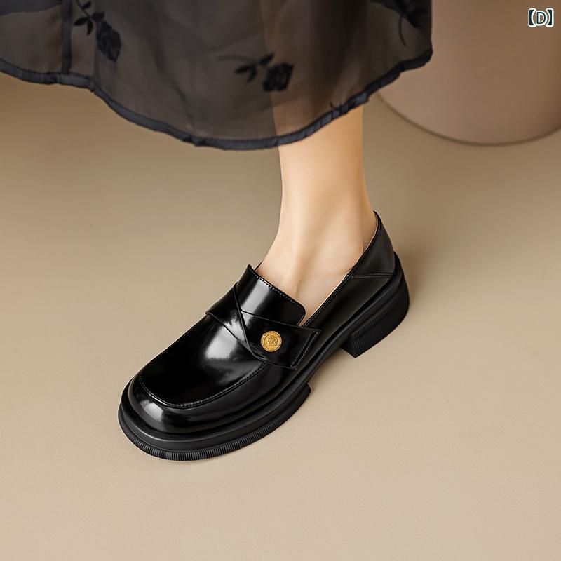 ローファー レディース オフィス カレッジ 通勤 通学 仕事 女性 太い ヒール 英国 革 ゴールドコイン スリッポン シューズ 裏起毛 黒 小さい 革靴 ローファー レディース オフィス カレッジ 通勤 通学 仕事 女性 太い ヒール 英国 革 ゴールドコイン スリッポン シューズ 裏起毛 黒 小さい 革靴