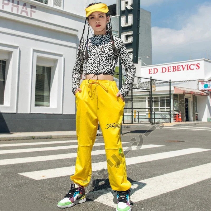 hot!!!ヒョウ柄 キッズ ダンス衣装 ヘソ出し パンツセット イエローパンツ タンクトップ 長袖トップス へ hot!!!ヒョウ柄 キッズ ダンス衣装 ヘソ出し パンツセット イエローパンツ タンクトップ 長袖トップス へ