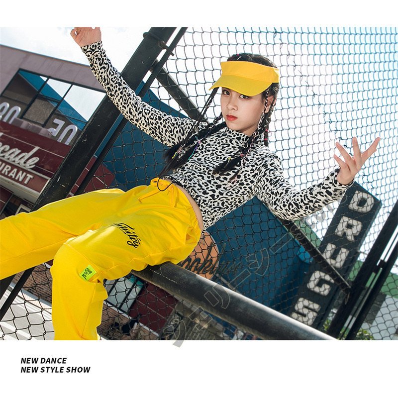hot!!!ヒョウ柄 キッズ ダンス衣装 ヘソ出し パンツセット イエローパンツ タンクトップ 長袖トップス へ hot!!!ヒョウ柄 キッズ ダンス衣装 ヘソ出し パンツセット イエローパンツ タンクトップ 長袖トップス へ