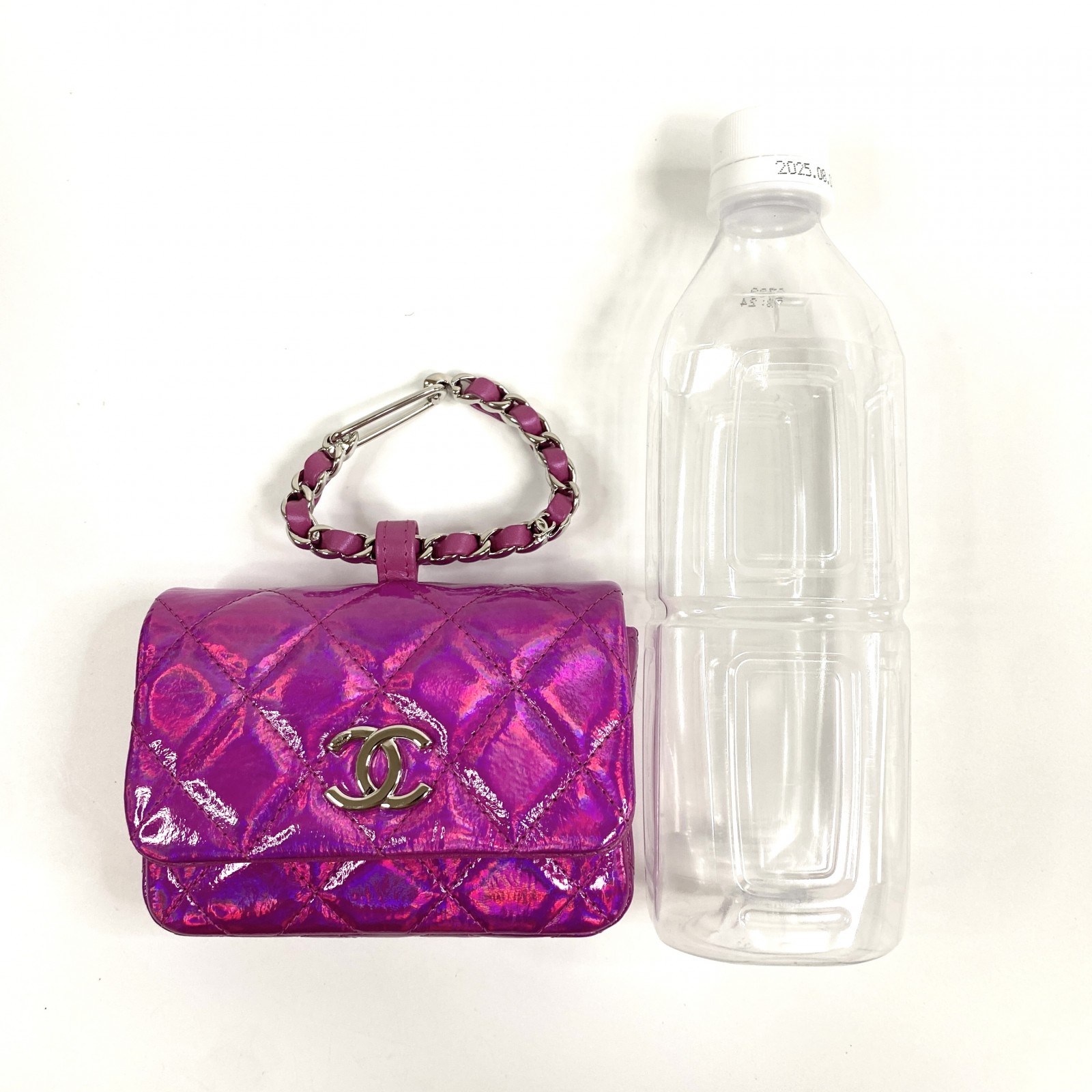 未使用 シャネル CHANEL マトラッセ 2023 イヤーズギフト チャーム 未使用 シャネル CHANEL マトラッセ 2023 イヤーズギフト チャーム