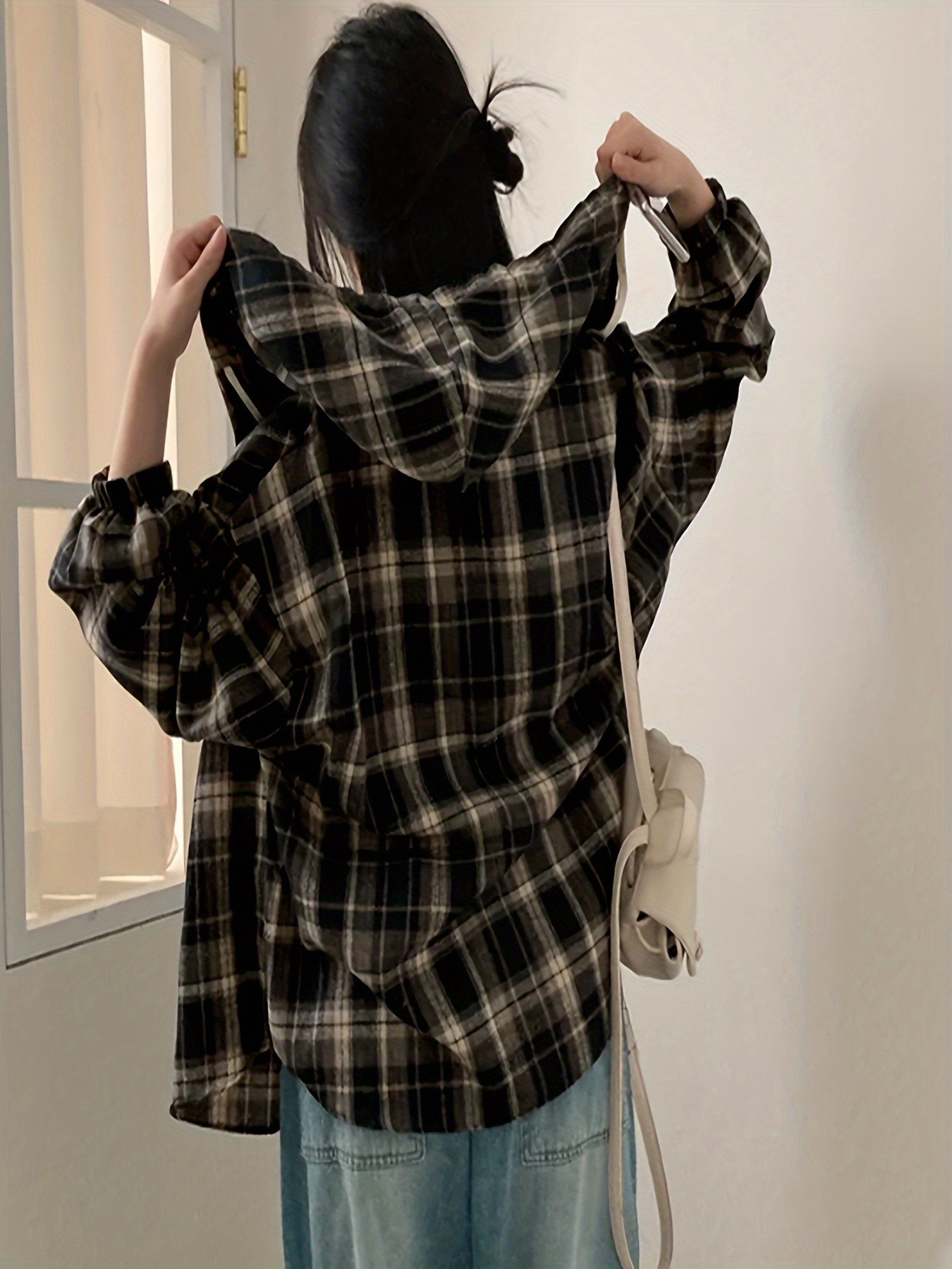 レディース カジュアル ブラック ホワイト チェック フーディー ルーズフィット 長袖 シャツ 非対称裾 ボタンアップ 春 秋 カジュアルウェア レディース カジュアル ブラック ホワイト チェック フーディー ルーズフィット 長袖 シャツ 非対称裾 ボタンアップ 春 秋 カジュアルウェア