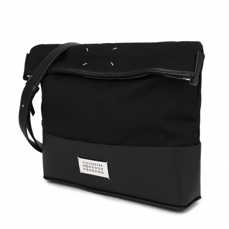 メゾンマルジェラララプリマメゾンマルジェラ 5AC ミディアムホーボークロスボディバッグ SB1WG0043-P4348-T8013 QC9ASB1WG0043-P4348-T801 メゾンマルジェラララプリマメゾンマルジェラ 5AC ミディアムホーボークロスボディバッグ SB1WG0043-P4348-T8013 QC9ASB1WG0043-P4348-T801