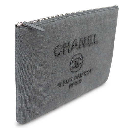 シャネルシャネル クラッチバッグ CHANEL A80117 Y61347 3B430/SV ドーヴィル キャンバス スパンコールロゴ チャコール【ILB】 シャネルシャネル クラッチバッグ CHANEL A80117 Y61347 3B430/SV ドーヴィル キャンバス スパンコールロゴ チャコール【ILB】
