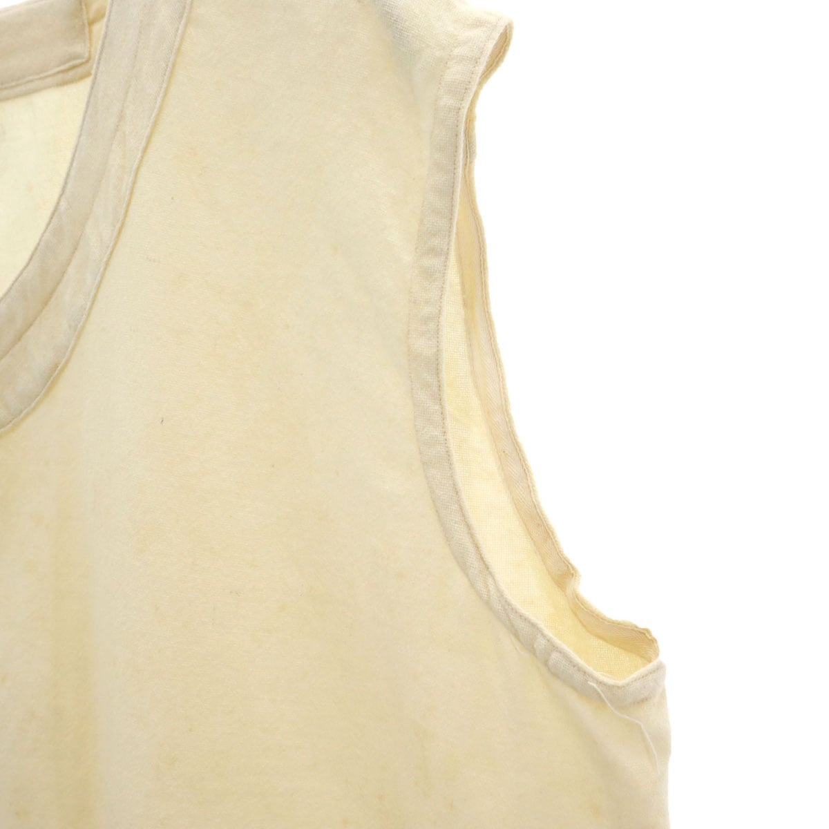 FRENCH ARMY フランス軍 40s 50s ヴィンテージ ノースリーブ Vネック ベスト 46 ベージュ メンズ 古着 FRENCH ARMY フランス軍 40s 50s ヴィンテージ ノースリーブ Vネック ベスト 46 ベージュ メンズ 古着