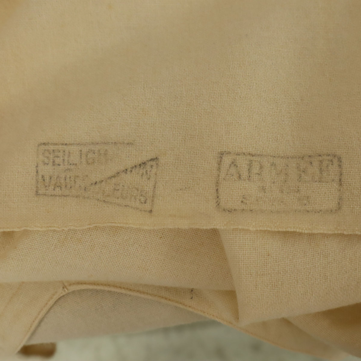 FRENCH ARMY フランス軍 40s 50s ヴィンテージ ノースリーブ Vネック ベスト 46 ベージュ メンズ 古着 FRENCH ARMY フランス軍 40s 50s ヴィンテージ ノースリーブ Vネック ベスト 46 ベージュ メンズ 古着