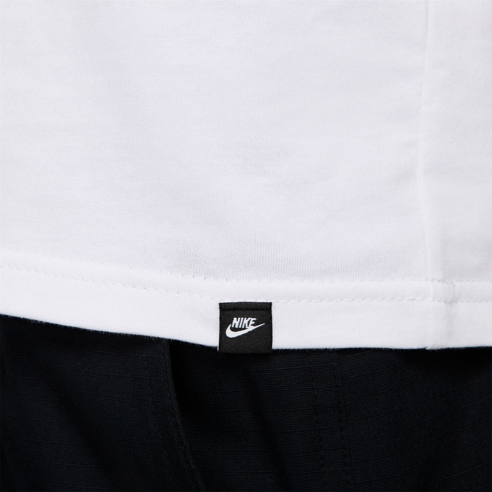 ナイキマンナイキスポーツウェアクラブマックス Tシャツ FV0376-100 ナイキマンナイキスポーツウェアクラブマックス Tシャツ FV0376-100
